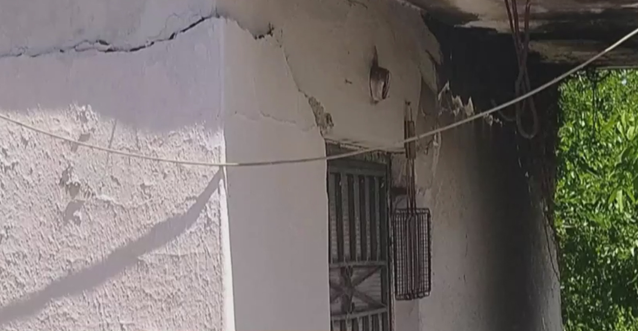 Ζημιές σε σπίτια, μαγαζιά και εκκλησία και κατολισθήσεις στην Εύβοια μετά τους ισχυρούς σεισμούς, οι πρώτες εικόνες
