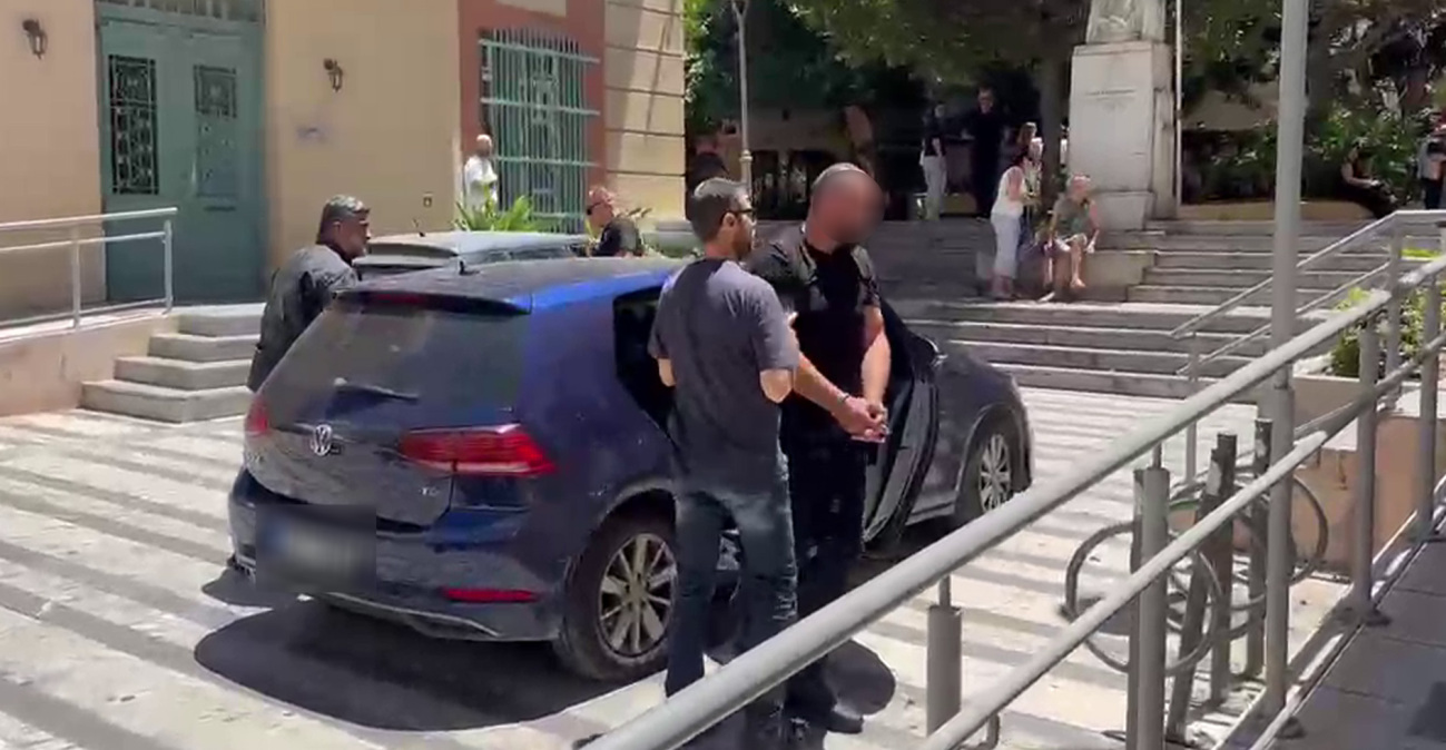 Δίωξη για ανθρωποκτονία με πρόθεση στους δύο κατηγορούμενους και για ηθική αυτουργία στον πατέρα για τον θάνατο του Αλέξανδρου Δασκαλάκη
