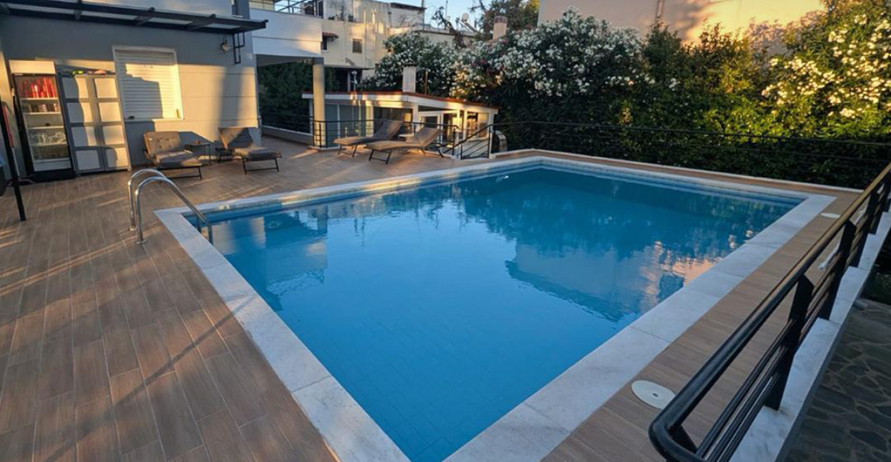 Μεγάλο κύκλωμα φοροδιαφυγής άνω των 17 εκατ. ευρώ εντόπισε η ΑΑΔΕ: Δήλωνε άστεγη και έμενε σε βίλα 280 τ.μ. με πισίνα!