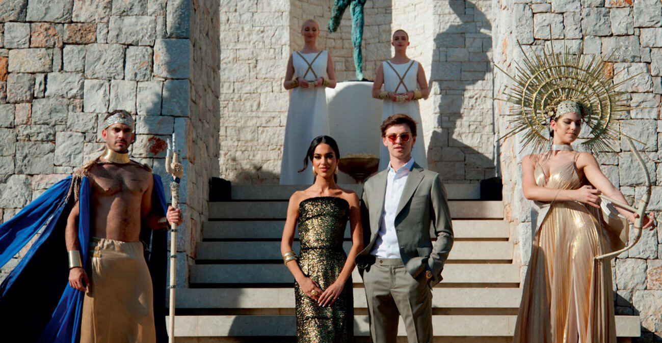 Βραζιλιάνος δισεκατομμυριούχος παντρεύτηκε στο Πόρτο Χέλι σε αρχαιοελληνικό σκηνικό: Οι... 12 θεοί του Ολύμπου υποδέχονταν τους καλεσμένους