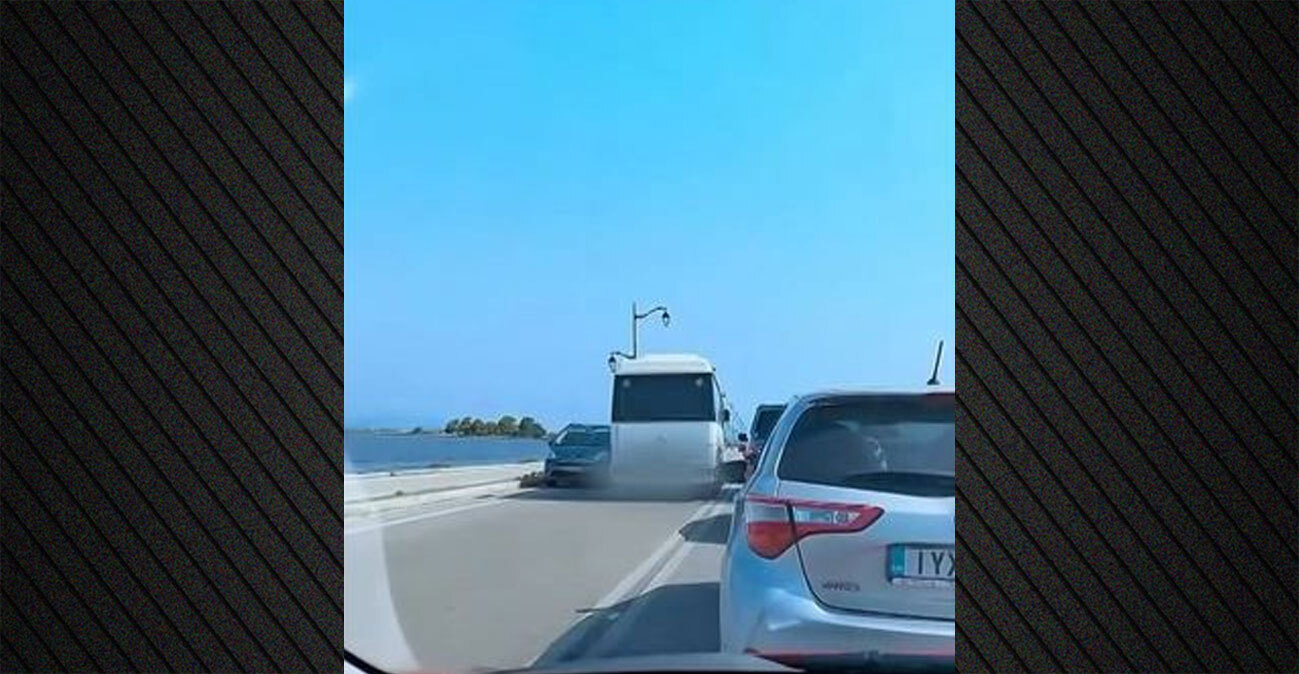 Ασυνείδητος οδηγός λεωφορείου κάνει επικίνδυνη και παράνομη προσπέραση πάνω στη γέφυρα της Λευκάδας, δείτε βίντεο