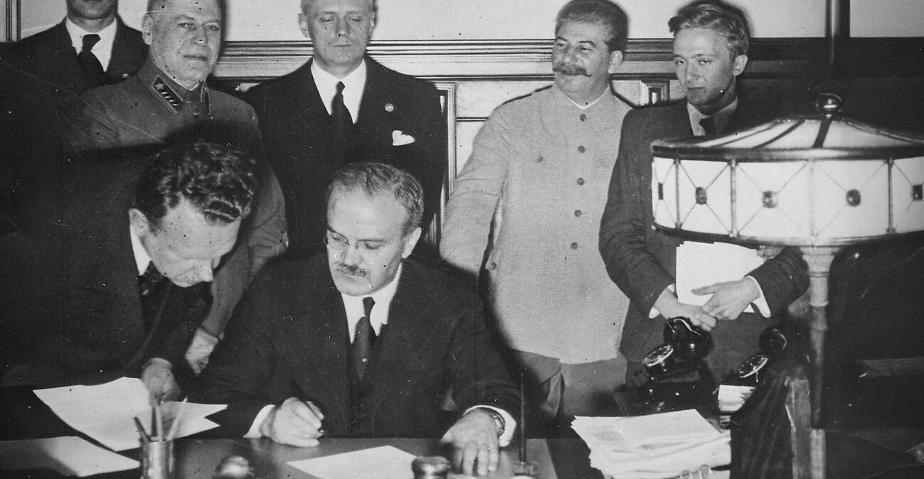 23 Αυγούστου 1939: Η μέρα που ο Χίτλερ και ο Στάλιν μοίρασαν την Ευρώπη