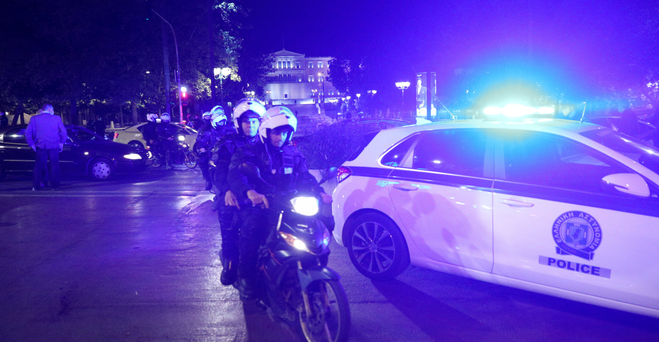 Συναγερμός στον Άγιο Παντελεήμονα: «Γάζωσαν» καφέ και τραυμάτισαν 10χρονο κορίτσι