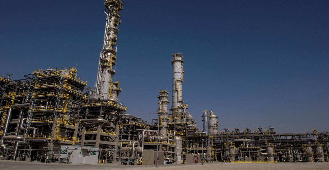 Στα πρόθυρα ενεργειακού εφιάλτη η Ευρώπη: Η Saudi Aramco ακυρώνει ή μεταθέτει παραδόσεις αργού πετρελαίου προς ευρωπαϊκά διυλιστήρια