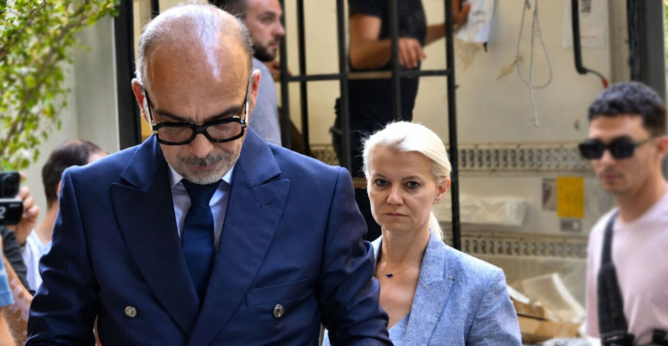 Προφυλακίστηκαν οι γιατροί για τον θάνατο του Μαζωνάκη: Το ΕΚΑΒ κατηγόρησε η Γάκα, «έμπλεξα λόγω της γυναίκας μου αλλά τη λατρεύω» είπε ο Θεοδωρόπουλος