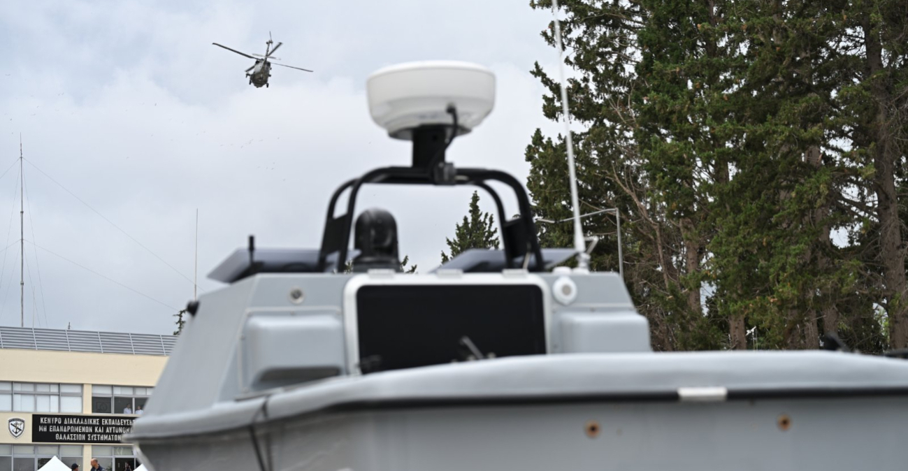 Παρουσιάστηκε ο «Πυρπολητής»: Το drone καμικάζι που κατασκευάστηκε από το Πολεμικό Ναυτικό και μπορεί να επιτίθεται με εκρηκτικά σε εχθρικά πλοία