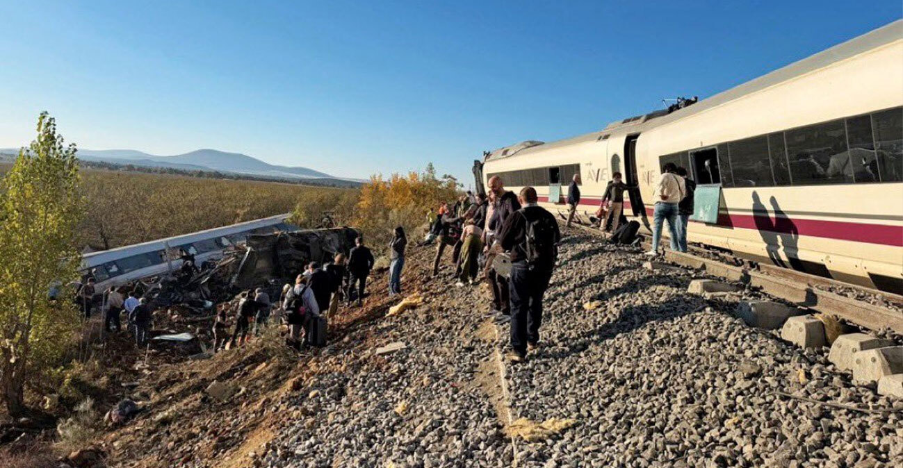 Σύγκρουση τρένων κοντά στο Τολέδο της Ισπανίας με δεκάδες νεκρούς και πολλούς τραυματίες - Δείτε βίντεο 
