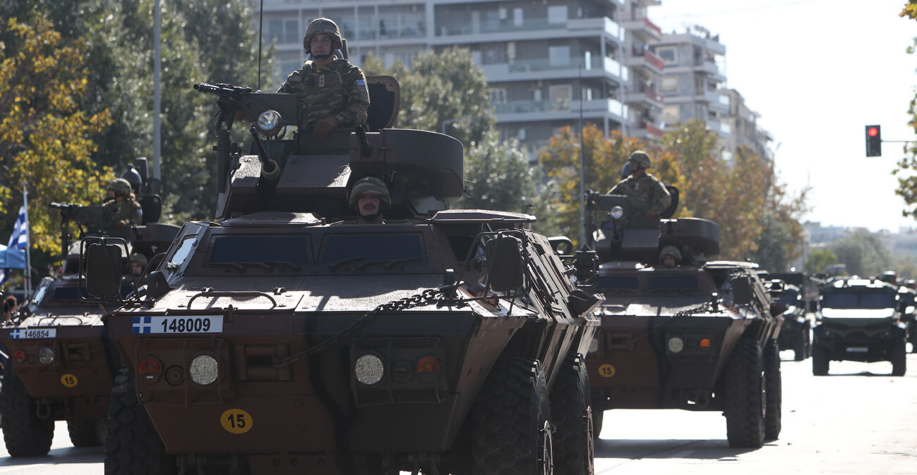 Πρώτη φορά η «Ασπίδα του Αχιλλέα» στην στρατιωτική παρέλαση της Θεσσαλονίκης: Όπλα και αμυντικά συστήματα του 21ου αιώνα

