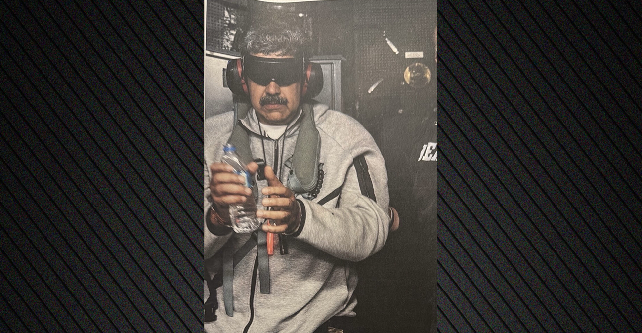 Φωτογραφία του Νικολάς Μαδούρο μετά τη σύλληψή του έδωσε στη δημοσιότητα o Τραμπ, μεταφέρεται στο Γκουαντάναμο