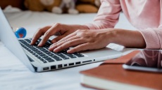 Gigabit Voucher: Πώς θα αποκτήσετε κουπόνι €200 για γρήγορο Internet χωρίς εισοδηματικά κριτήρια