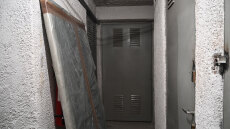 Παγκράτι: Σε αποθήκη του διαμερίσματος βρέθηκαν τα εκρηκτικά και τα όπλα