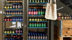 O Rene Redzepi έκλεισε το Noma σε βιώσιμα βαζάκια