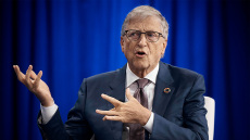 Μπιλ Γκέιτς κατά Μασκ: Παρανοϊκός ο εναγκαλισμός του με την ακροδεξιά