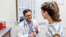 Διαγνωστικά κέντρα: Ιδιωτική ασφάλιση έχει ο ένας στους δύο που πραγματοποιεί προληπτικές εξετάσεις