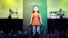 Squid Game: H δεύτερη σεζόν παρουσιάστηκε στη Σεούλ με έντονο πολιτικό σχόλιο - «Πρέπει να βγούμε στους δρόμους» είπε ο σκηνοθέτης