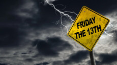 Παρασκευή και 13: Γιατί θεωρείται η πιο τρομακτική μέρα του χρόνου - Από τον Λόκι στις διάσημες ταινίες