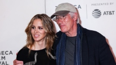 Ρίτσαρντ Γκιρ - Αλεχάντρα Σίλβα μετά τη μετακόμισή τους στην Ισπανία: Είμαστε πιο ευτυχισμένοι από ποτέ