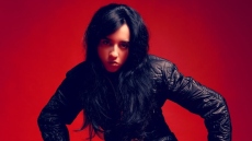 Βαρβάρα Αργυρού: Το υποψήφιο τραγούδι «Sirens», η έμπνευση από την ελληνική μυθολογία και η σύγκριση με την Billie Eilish