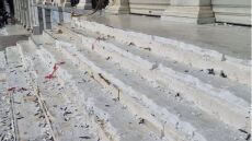 Εικόνες καταστροφής από το κέντρο της Αθήνας - Δείτε τα μάρμαρα ξενοδοχείου που ξήλωσαν οι κουκουλοφόροι