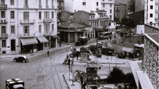 «Έλα να μάθεις στην πλατεία Βάθης...» – Η μακρά ιστορία μίας μεταλλαγμένης πλατείας