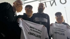 Επικό σκηνικό στο αεροδρόμιο Θεσσαλονίκης: «Μουσάτοι» οπαδοί του ΠΑΟΚ ζήτησαν αυτόγραφο από τον Καντσελιέρι - Βίντεο 