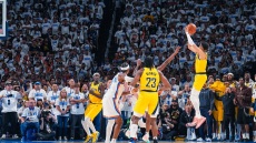 Τελικοί ΝΒΑ: Μπρέικ με το καλημέρα από τους Πέισερς - Νίκησαν τους Θάντερ με σουτ του Χαλιμπάρτον στα 0,3 δευτερόλεπτα, δείτε βίντεο