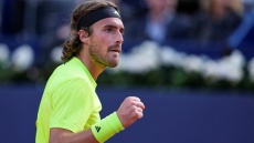 Τσιτσιπάς – Νταρντέρι 2-1: Νικηφόρα πρεμιέρα στο Χάλε για τον Στέφανο, στο πρώτο του παιχνίδι με τον Ιβανίσεβιτς - Βίντεο
