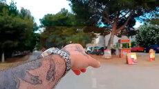 «Θα τους πυροβολήσω, αυτό τους χρειάζεται» - Η ανάρτηση που οδήγησε στον 42χρονο που είχε κρυμμένο οπλοστάσιο με τσεκούρια, αεροβόλα και 117 μαχαίρια