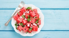 Γιατί πρέπει πάντα να τρώμε καρπούζι με φέτα
