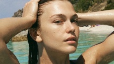 Η Κλέλια Ανδριολάτου δημοσίευσε 6 πορτρέτα της και προσκαλεί: Ας πάμε κάπου να χαθούμε