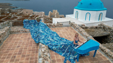 The Piano Project: Το φόρεμα που θέλει να αλλάξει τον κόσμο