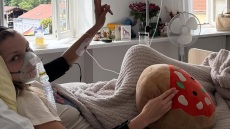 Νέες φωτογραφίες της Μπέλα Χαντίντ από νοσοκομείο - «Μείνε δυνατή» το μήνυμα της αδελφής της, Τζίτζι