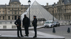 Κλοπή στο Λούβρο: Η ομάδα που εξιχνίασε τη ληστεία σε βάρος της Καρντάσιαν στο Παρίσι ψάχνει τους κλέφτες - Γιατί είναι κρίσιμη η πρώτη εβδομάδα