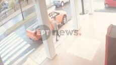 Φοινικούντα: Βίντεο δείχνει τον 22χρονο έξω από τα ΚΤΕΛ Καλαμάτας μετά το φονικό - Είχε υποστηρίξει ότι διέφυγε κολυμπώντας