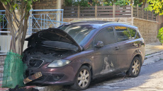 Συναγερμός στη Νίκαια: Έκαψαν το αυτοκίνητο και πέταξαν χειροβομβίδα στο σπίτι αρχιφύλακα του Κορυδαλλού