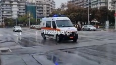Θεσσαλονίκη: «Γέφυρα ζωής» από την ΕΛΑΣ για τη μεταφορά βρέφους από τα Ιωάννινα στο Ιπποκράτειο - Δείτε βίντεο