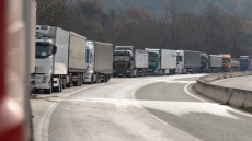 Σε απόγνωση οι μεταφορείς από τα μπλόκα των αγροτών – Δύο δυστυχήματα στις παρακαμπτήριες οδούς σε Αμφίκλεια και Άρτα