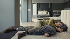 Η Ελλάδα δεν κοιμάται καλά