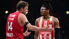 Μονέκε: «Εκτός από τον Βεζένκοφ κανείς πάνω από εμένα στη θέση μου