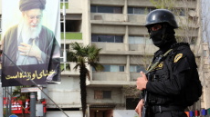 Οι Φρουροί της Επανάστασης απειλούν με χτυπήματα σε 18 αμερικανικές εταιρείες από την 1η Απριλίου