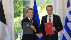 Η επίσκεψη Μακρόν και η στροφή στη «θετική ατζέντα» από το Μαξίμου