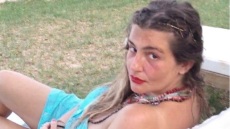 Η Μαρία Κίτσου θυμήθηκε τις φωτογραφίες από τις διακοπές της στη Ζάκυνθο: «Χρειαζόμαστε λίγο καλοκαίρι ακόμα»