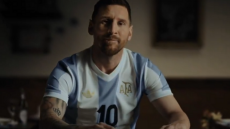 Εθνική Αργεντινής: Παρουσίασε ρετρό φανέλα εμπνευσμένη από το Μουντιάλ 1974 