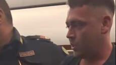 Χαμός σε πτήση της EasyJet προς Κέρκυρα: Διαταραγμένος επιβάτης υποχρέωσε τον πιλότο να κάνει αναγκαστική προσγείωση στο Μιλάνο - Δείτε βίντεο