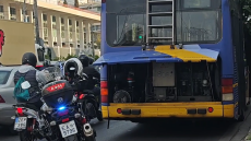 Αναστάτωση από μικρής έκτασης φωτιά σε τρόλεϊ στη Βασιλίσσης Σοφίας στο ύψος της Μαβίλη