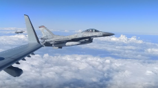 Αεροσκάφη πετάνε στην Αττική για τις δοκιμές για τη γιορτή του Προστάτη της Πολεμικής Αεροπορίας, Αρχάγγελου Μιχαήλ
