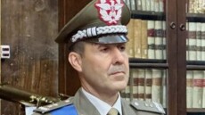 Σάλος στην Ιταλία για ρατσιστικό και ομοφοβικό βιβλίο στρατηγού