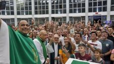 Κόπα Λιμπερταδόρες: O... τυχερός παπάς της Φλουμινένσε έκανε ειδική λειτουργία για την ομάδα πριν τον τελικό - Δείτε βίντεο