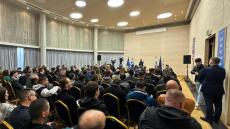 Στην Κύπρο η Κεραμέως: Ενημέρωσε Έλληνες εκλογείς για την επιστολική ψήφο