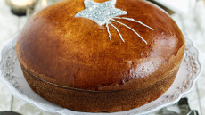 Λαχταριστή βασιλόπιτα τσουρέκι